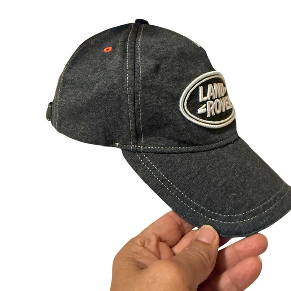 Land Rover Black Cap - Picture 4 of 10